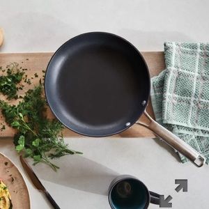 Calphalon non stick 12 inch pan brand new